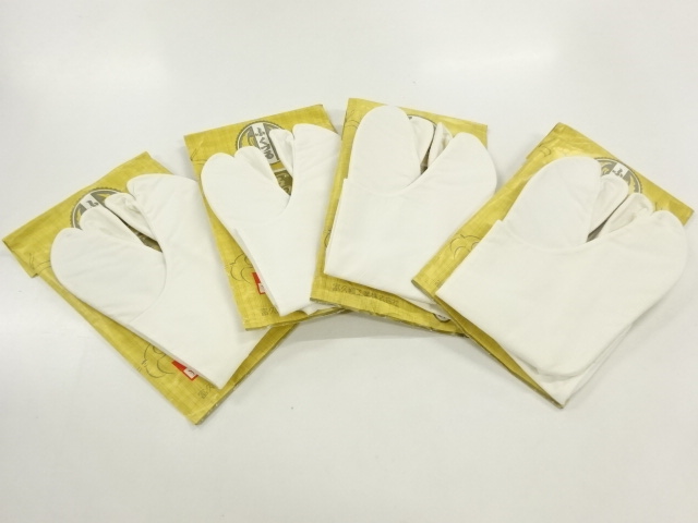 アンティーク　白足袋4足セット（22.5センチ・5枚コハゼ）